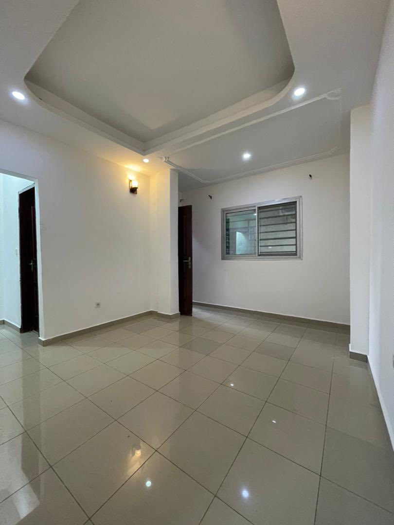 DOUALA – BEPENDA FIN GOUDRON DEFOSSO – STUDIO MODERNE