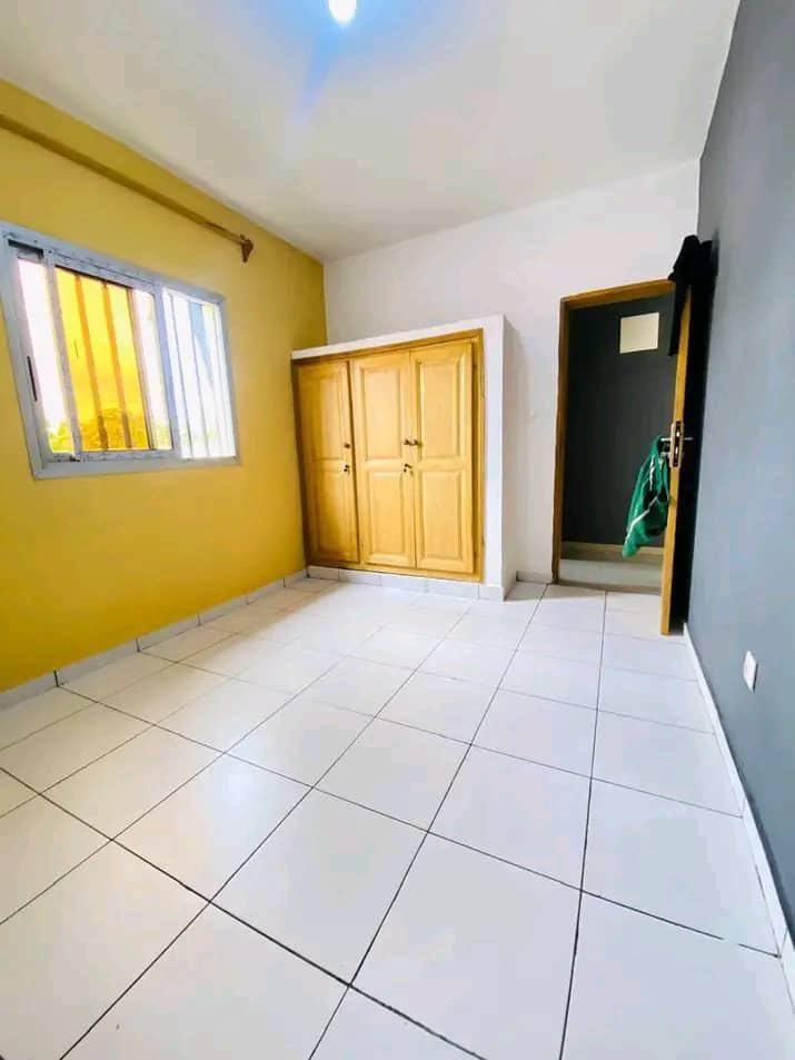 DOUALA – LOGBESSOU – STUDIO MODERNE