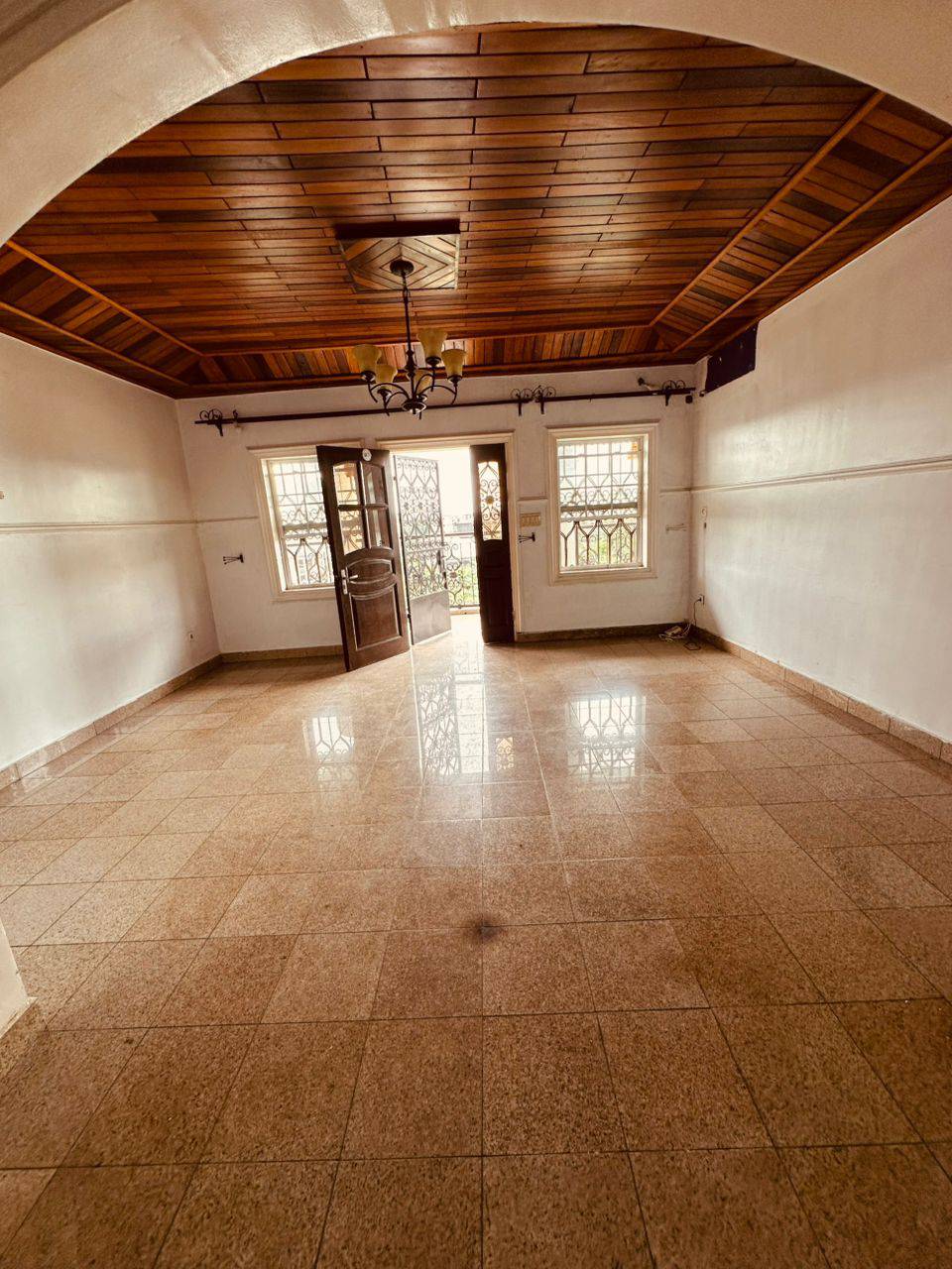 APPARTEMENT MODERNE À LOUER À LOGBESSOU