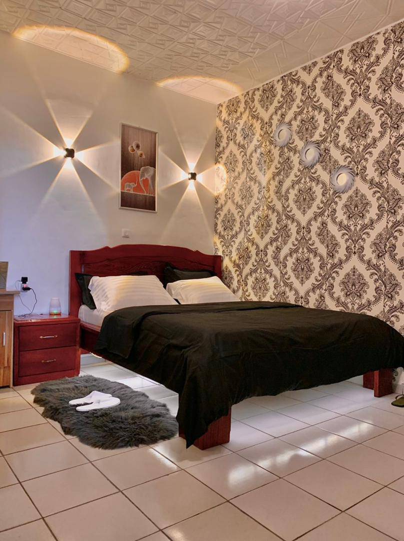 DOUALA - BONAMOUSSADI – CHAMBRE MEUBLÉE LUXUEUSE À LOUER
