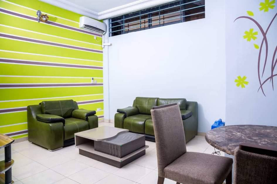 YASSA JAPOMA – STUDIO MEUBLÉ À LOUER