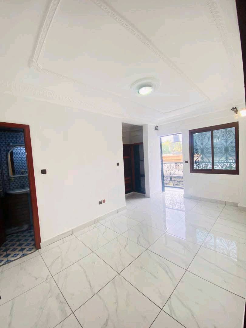 MAGNIFIQUE ET SPACIEUX APPARTEMENT À LOUER – MAKEPE