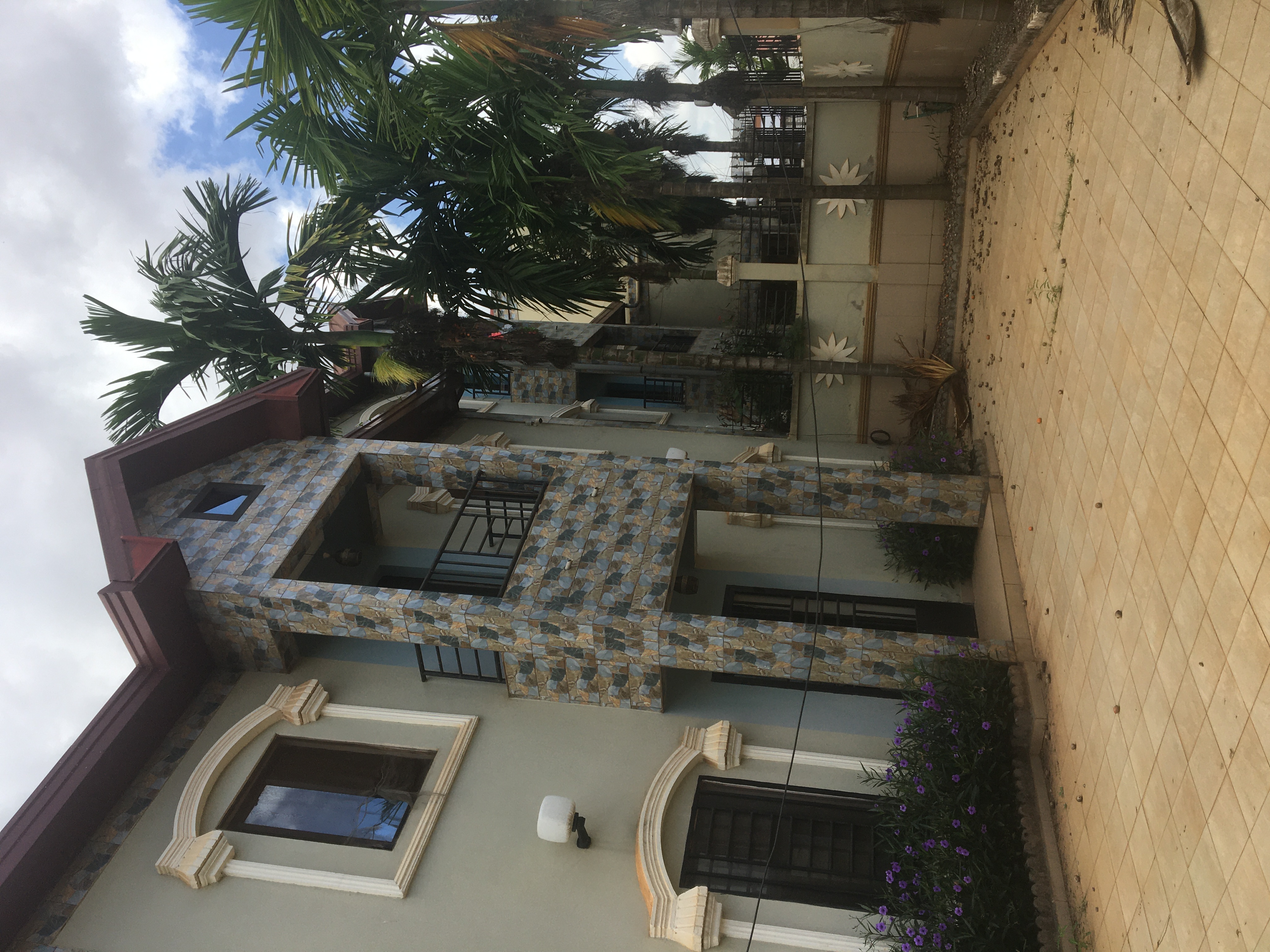 Triplex haut standing à louer à Mfandena