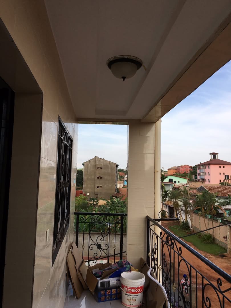 Appartement neuf à louer à Fougerole Yaoundé