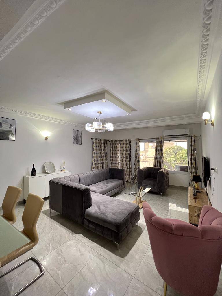 DOUALA - AKWA – APPARTEMENT MEUBLÉ À LOUER