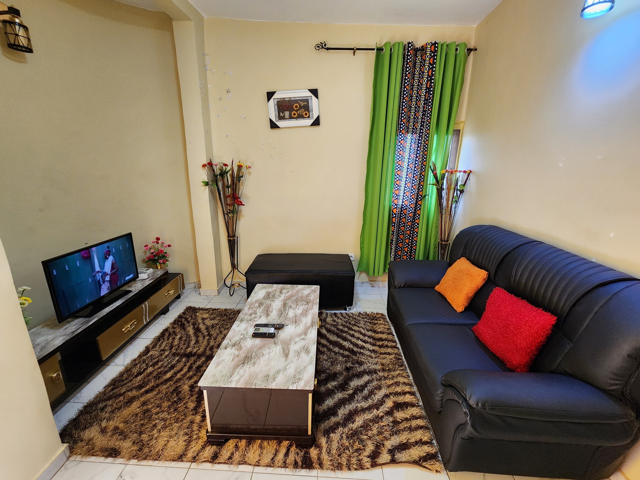 STUDIO MEUBLÉ – NSAM COLUMBIA, YAOUNDÉ