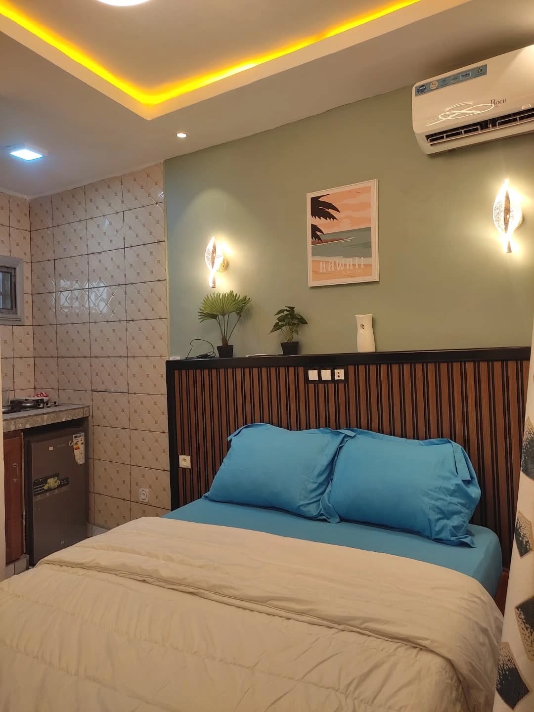 YAOUNDÉ – BIYEM-ASSI / MAISON BLANCHE – CHAMBRE MEUBLÉE