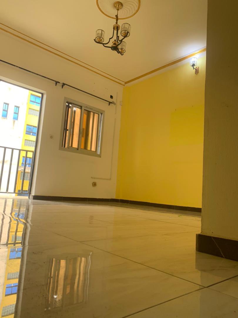 DOUALA – MAKEPPE BM – APPARTEMENT MODERNE