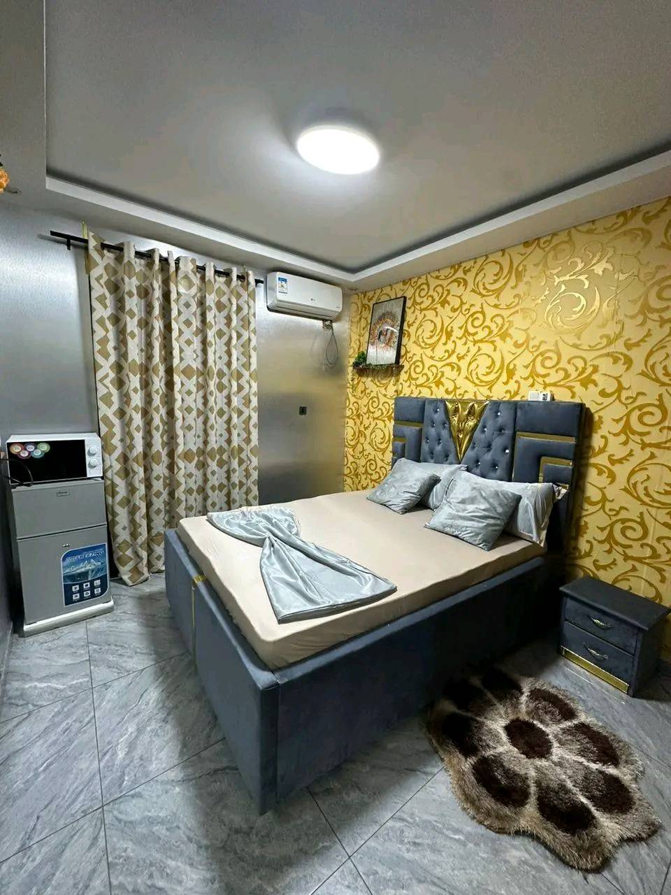 YAOUNDÉ – SANTA BARBARA – CHAMBRE MEUBLÉE BON STANDING À LOUER