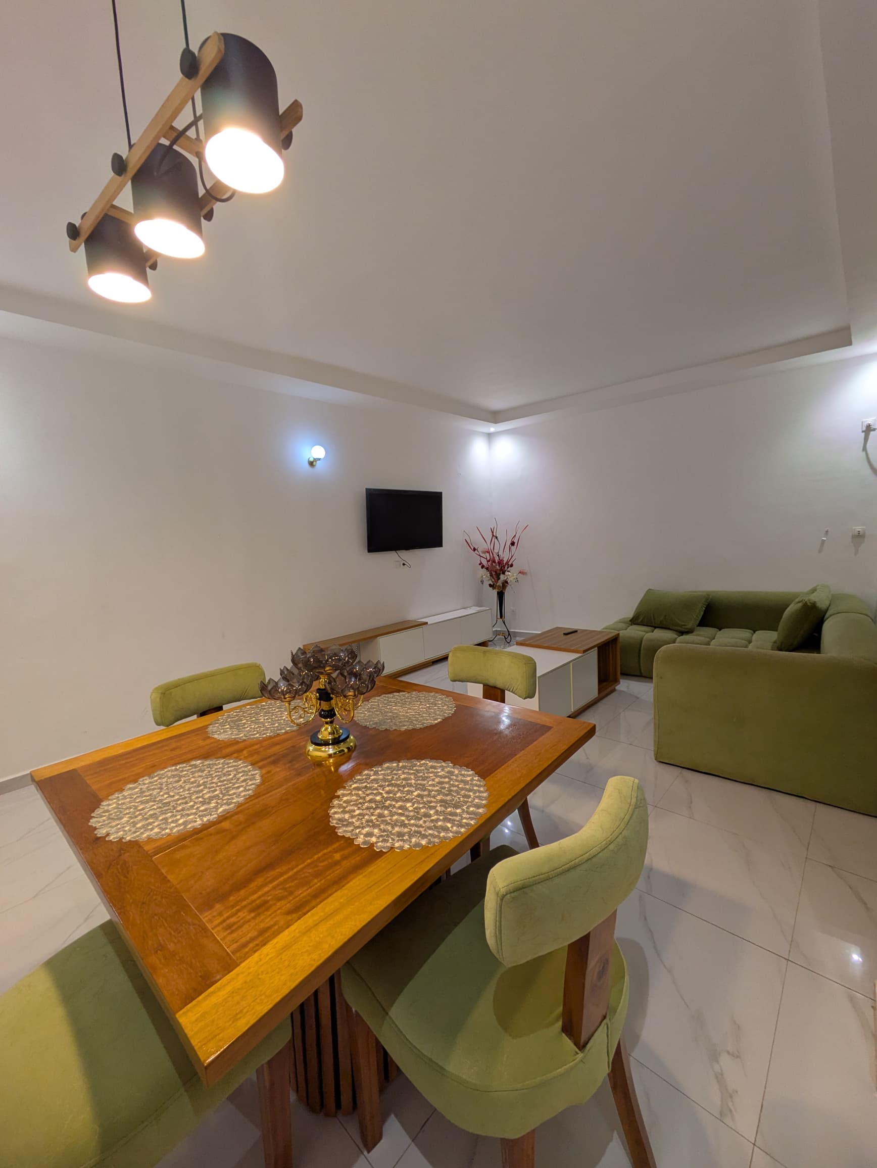 APPARTEMENT MEUBLÉ à louer