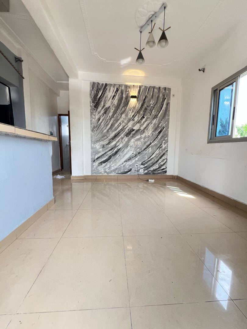 DOUALA – LOGBESSOU – STUDIO MODERNE