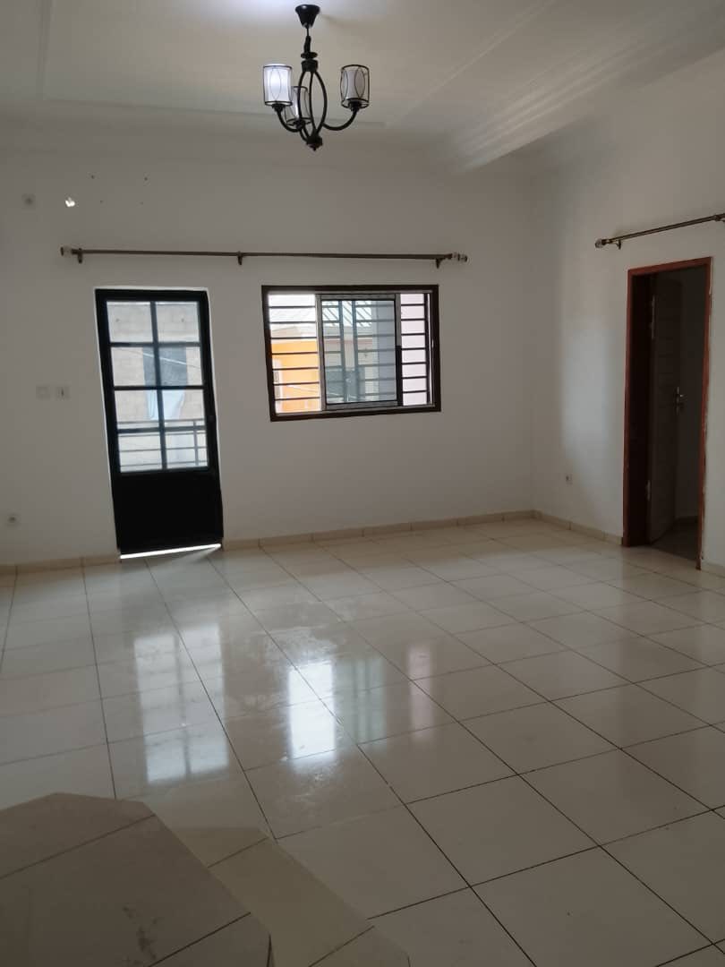 DOUALA – MAKEPPE MONTANANT CITY – APPARTEMENT MODERNE