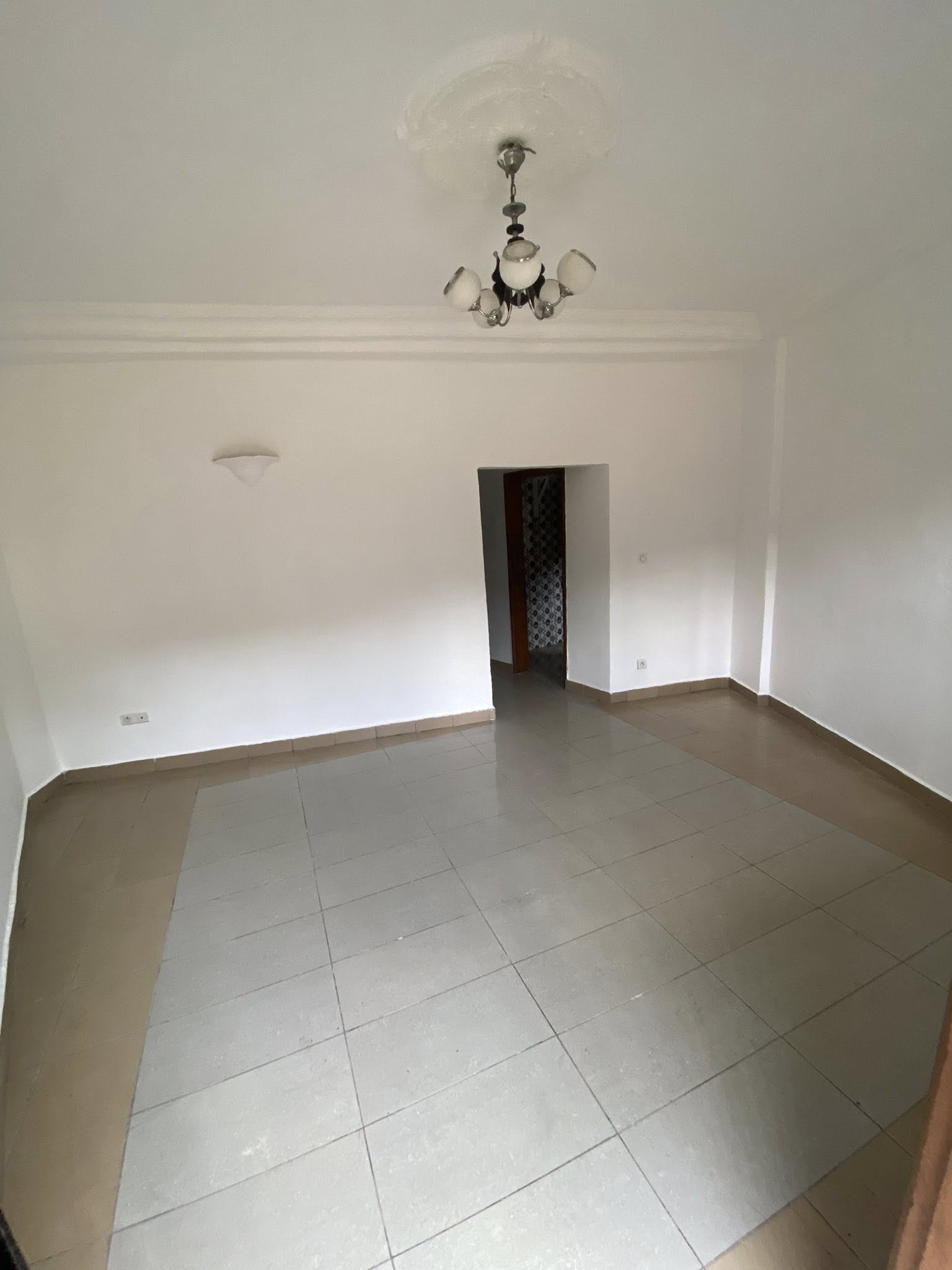 DOUALA – BEEDI HÔPITAL GÉNÉRAL – APPARTEMENT MODERNE