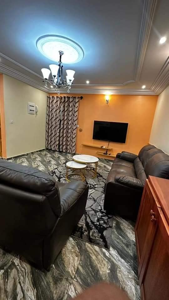 CHAMBRE, STUDIO ET APPARTEMENT MEUBLÉS HAUT STANDING – BIYEM-ASSI CARREFOUR TKC, YAOUNDÉ