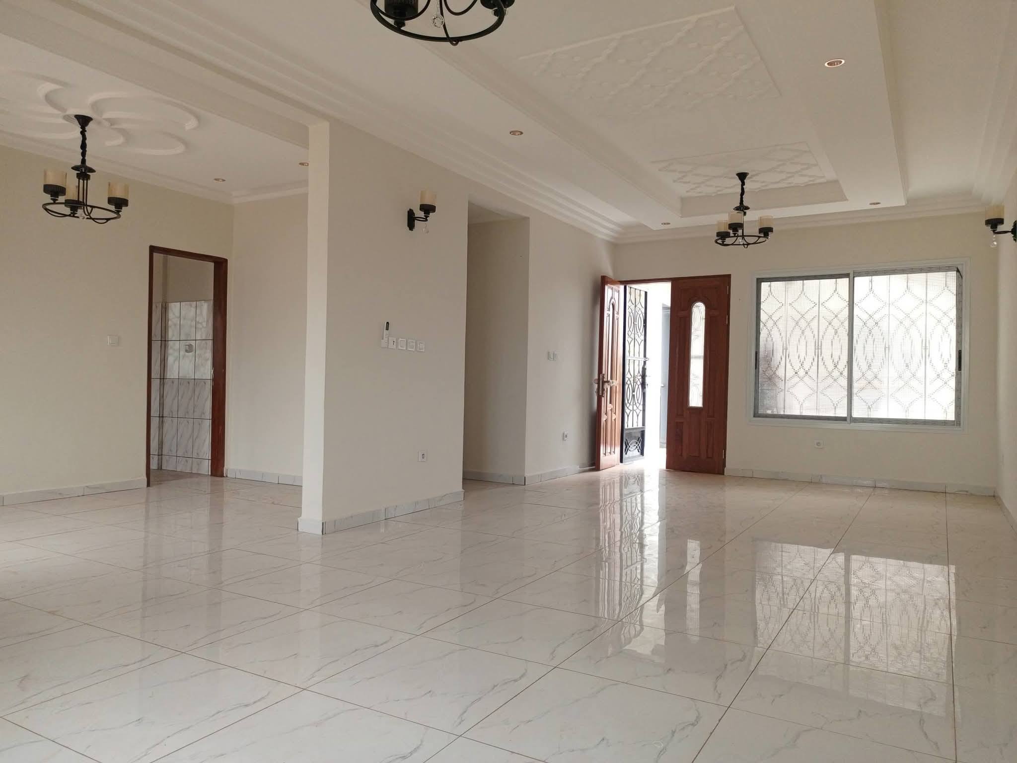 YAOUNDÉ – FOURGEROLLE – APPARTEMENT HAUT STANDING À LOUER
